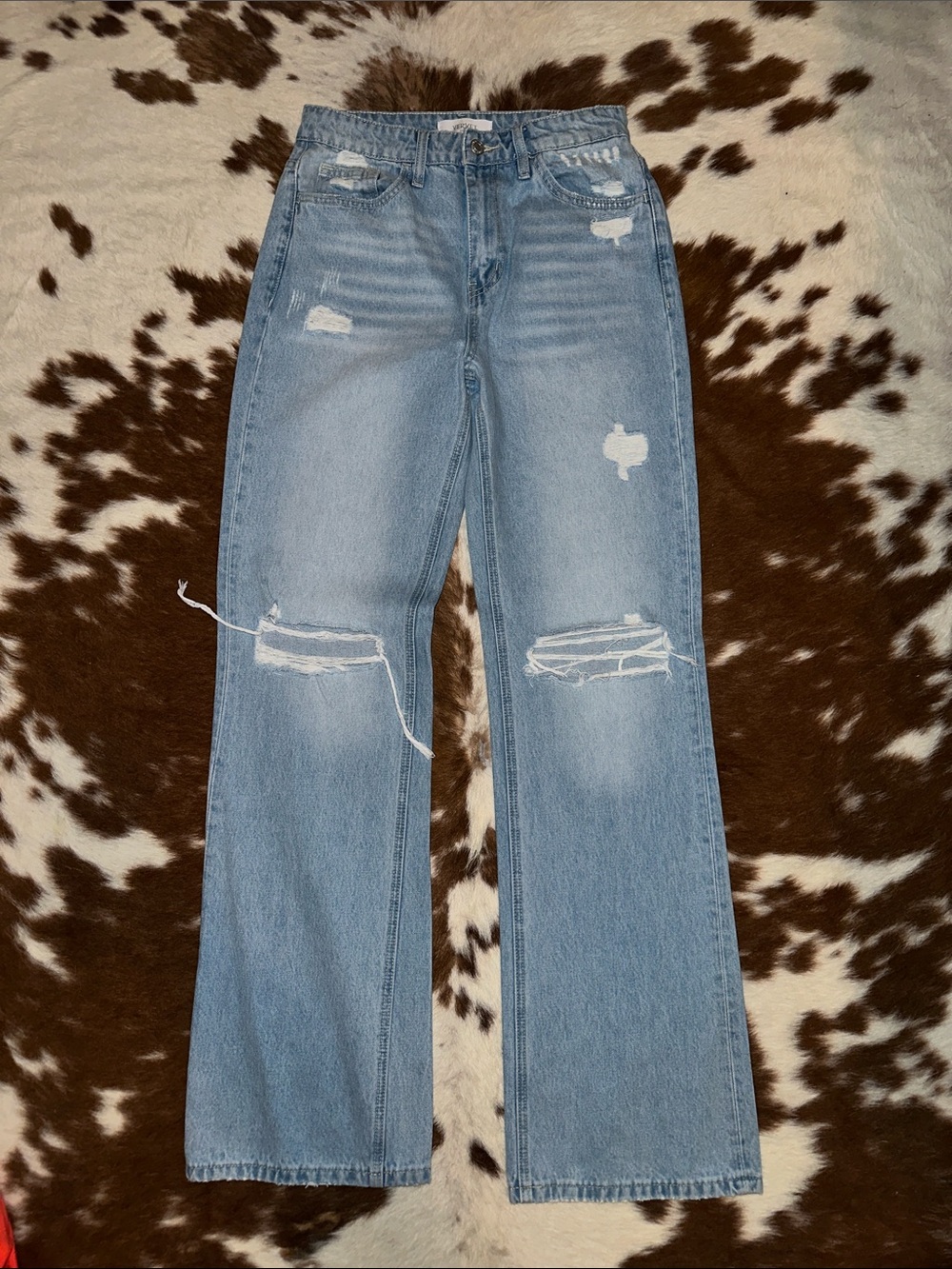 Like new Vervet Blue (Flying Monkey) wide leg distressed jeans! Size 27!
